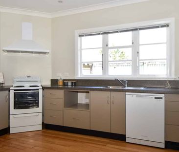 Central Location - Photo 4