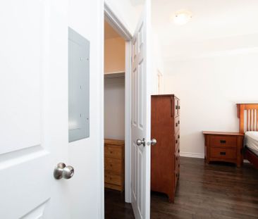 For Lease - 314 Everest Private Unit# H, Elmvale Acres and Area, On... - Photo 5