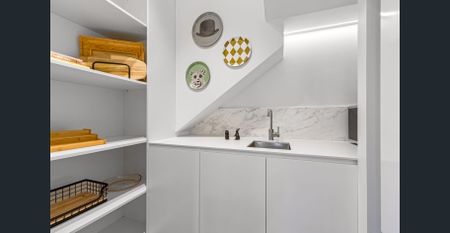 Style and Sustainability in South Yarra - FULLY FURNISHED - Photo 4