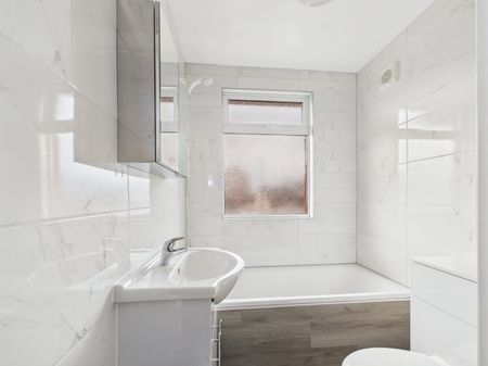 Spring Road, Feltham,TW13 - Photo 5