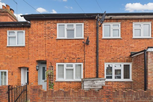 2 bedroom House in Rutland Road, Maidenhead - Photo 1