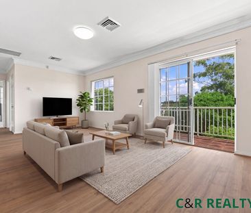 Spacious triple-leveling 5-bedroom family home - Photo 2