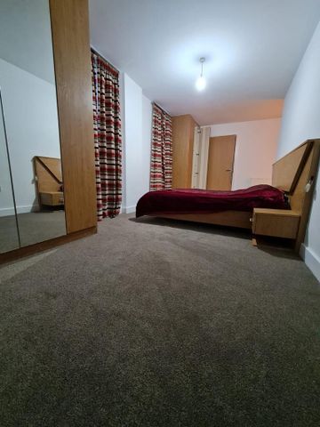 Duke Court, Greater London, TW3 - Photo 4