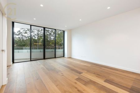 Penthouse Style Modern Apartment &ast;&ast; Available 18&sol;12&sol;24 &ast;&ast; - Photo 2