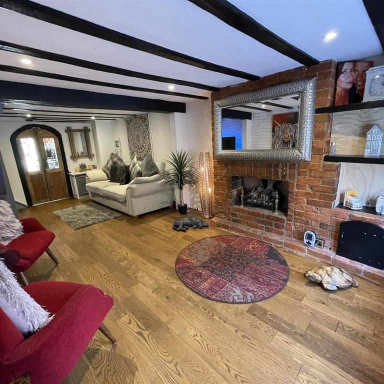 2 bedroom cottage to rent - Photo 1