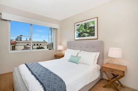 Fully Furnished Apartment With Knockout Harbour Views - Photo 2