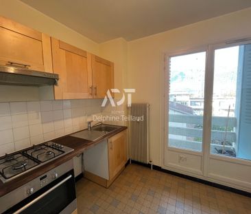 Location Appartement 3 pièces 82m² GRENOBLE 38000 - Photo 1