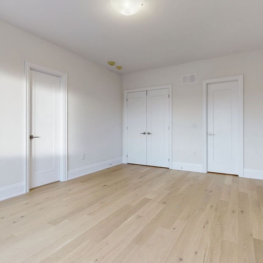 For Lease - 33 Schmeltzer Crescent, Richmond Hill, Ontario - Photo 1