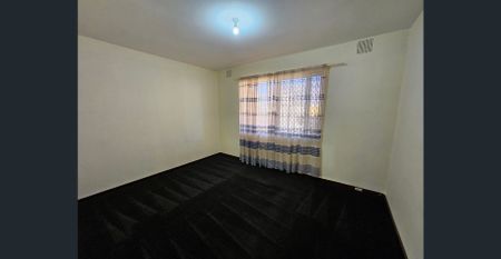 Fresh & Ready - Two Bedrooms & Ground Floor *Open 11/12 4.30pm to 4.45pm* - Photo 5