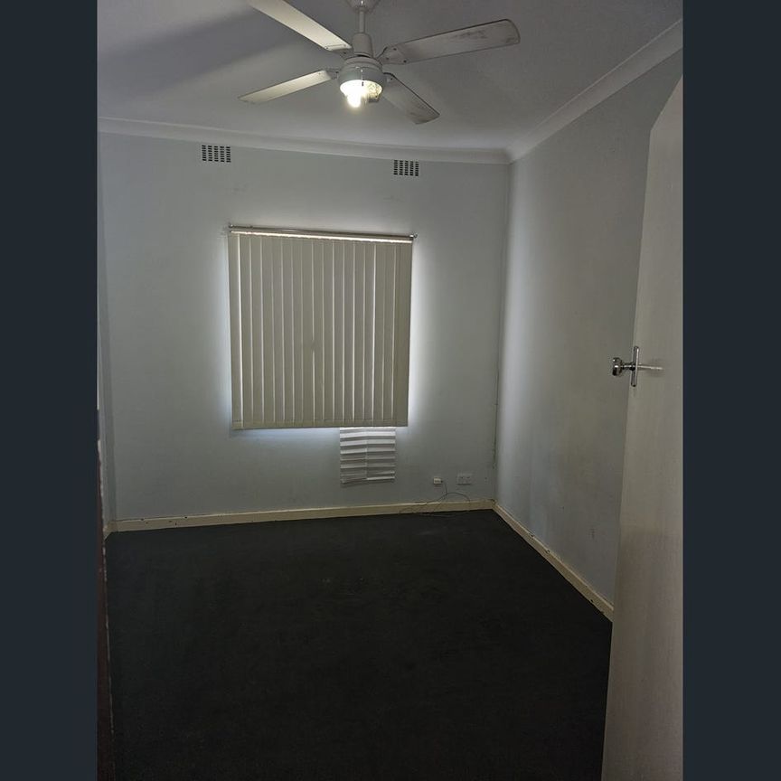 CLOSE TO EVERYTHING! - Photo 1