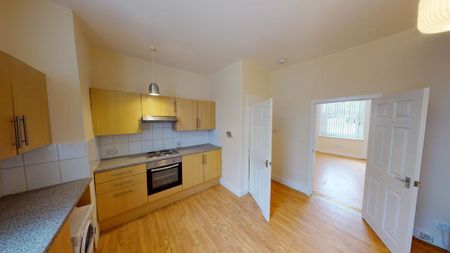 3 bedroom flat to rent - Photo 5
