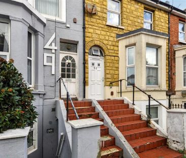 2 bedroom flat to rent - Photo 6