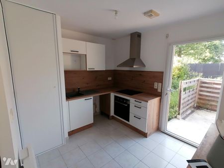 GOVEN - Dans un lotissement - Maison T6 de 110 m² habitables (125.92 m² au sol). Mitoyenne à g... - Photo 4