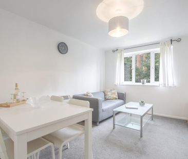 1 bedroom flat to rent - Photo 1