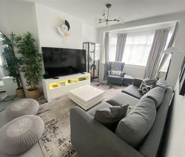 4 Bedroom House To Let - Photo 4