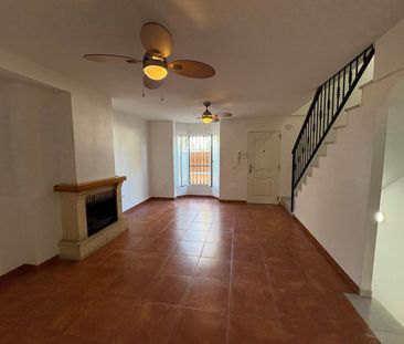 Alquiler de chalet adosado en Avenida Reyes Católicos - Photo 3