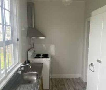 Charming 2 Bedroom Home Close To Beach - Photo 1