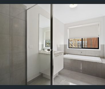 Stylish home in ideal location - Photo 4