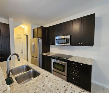 For Lease - 88 Buckle Crescent, Aurora, Ontario - Photo 3