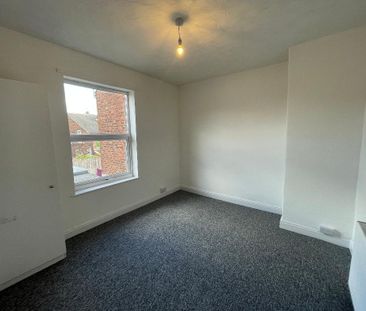 2 Bedroom End Terraced House To Rent - Photo 2