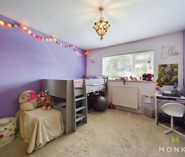 3 bedroom detached bungalow to rent - Photo 4