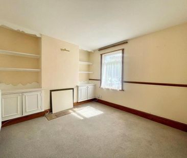 2 bedroom semi-detached house to rent - Photo 5