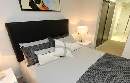 2 Bedroom Apartment, Situated in The Heart of Bulimba - Photo 4