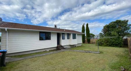 Spacious 3BR Family Haven in Mt. Wellington - Photo 4