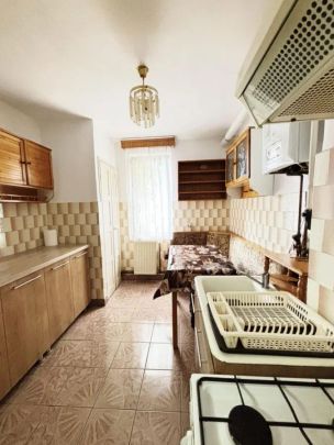 Apartament cu 3 camere, 7 Noiembrie - Photo 1