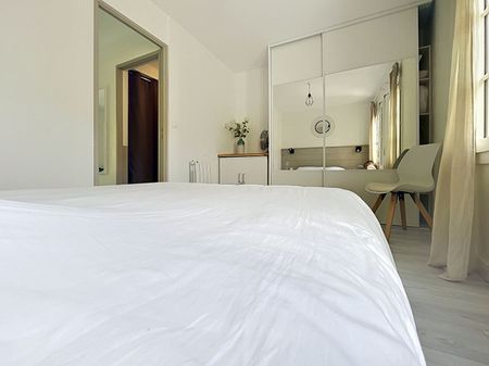 Location Appartement 2 pièces 51m² LA ROCHELLE 17000 - Photo 5