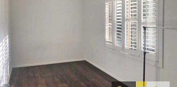 52a Garden Grove Parade, Adamstown Heights - Photo 2