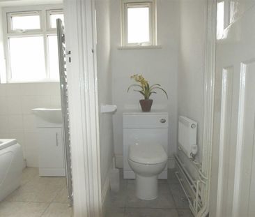 Marlowes, Hemel Hempstead, HP1 1LA, Hertfordshire - Photo 5