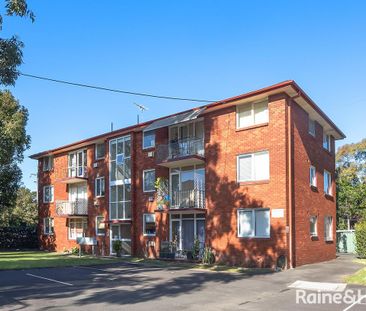 Cosy well presented apartment close to transport - Photo 1