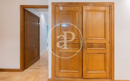 Flat for rent in Barrio Salamanca - Photo 4