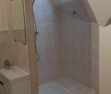 Location Appartement 1 pièce 10m² PARIS 9ème - Photo 2