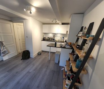 1 Bed Flat, Carlton Crescent, SO15 - Photo 3