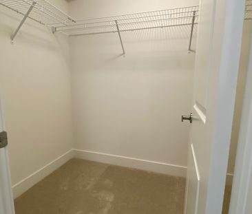 For Lease - 234 Edgevalley Road Unit# 29, London East, Ontario - Photo 1