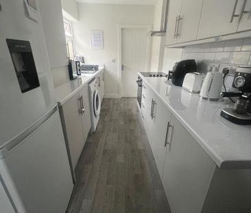 4 bedroom house share to rent - Photo 3