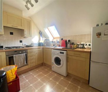 Farnborough Road, Farnborough, Hampshire, GU14 - Photo 3