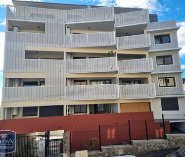 Location Appartement 3 pièces 71m² STE CLOTILDE 97490 - Photo 1