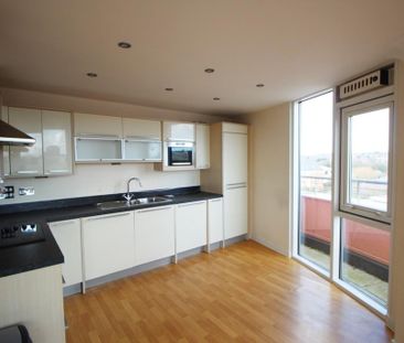 2 bedroom penthouse to rent - Photo 6