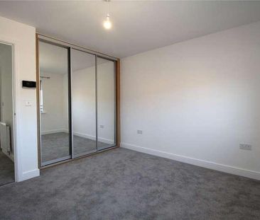 Edwards Grove, Bordon, Hampshire, GU35 - Photo 5