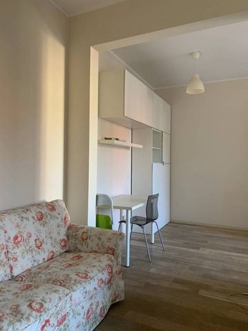 Ampio monolocale con separazione zona notte e giorno - Photo 2