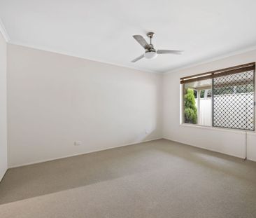 Spacious and Neat unit in prime East Toowoomba location - Photo 2