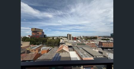Modern One-Bedroom Apartment plus study nook - Photo 2