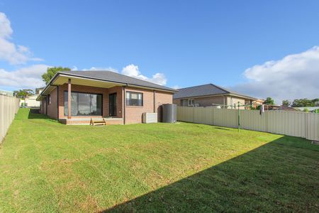 Large Family Home - Photo 5