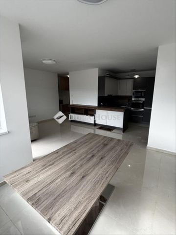Kiadó újszerű állapotú lakás - Debrecen - Fotó 3
