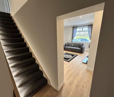 3 bedroom private hall to rent - Photo 3