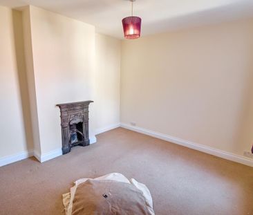 4 bedroom terraced house to rent - Photo 2