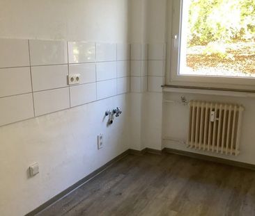 Achtung: 3 Zimmer-Wohnung mit kleinem Garten! - Foto 3